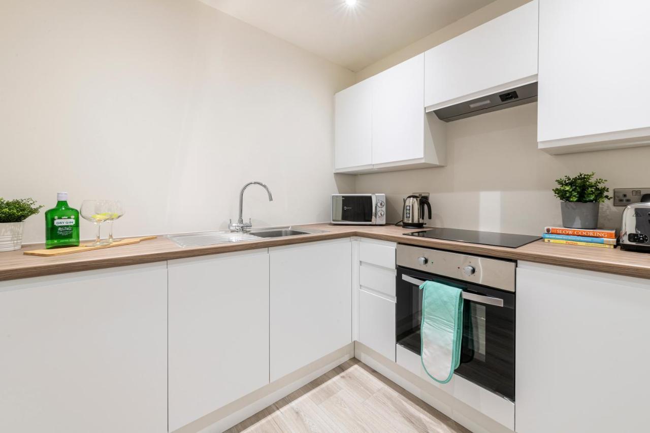 Stylish 2 Bed Apartment Close To City Bradford  Kültér fotó