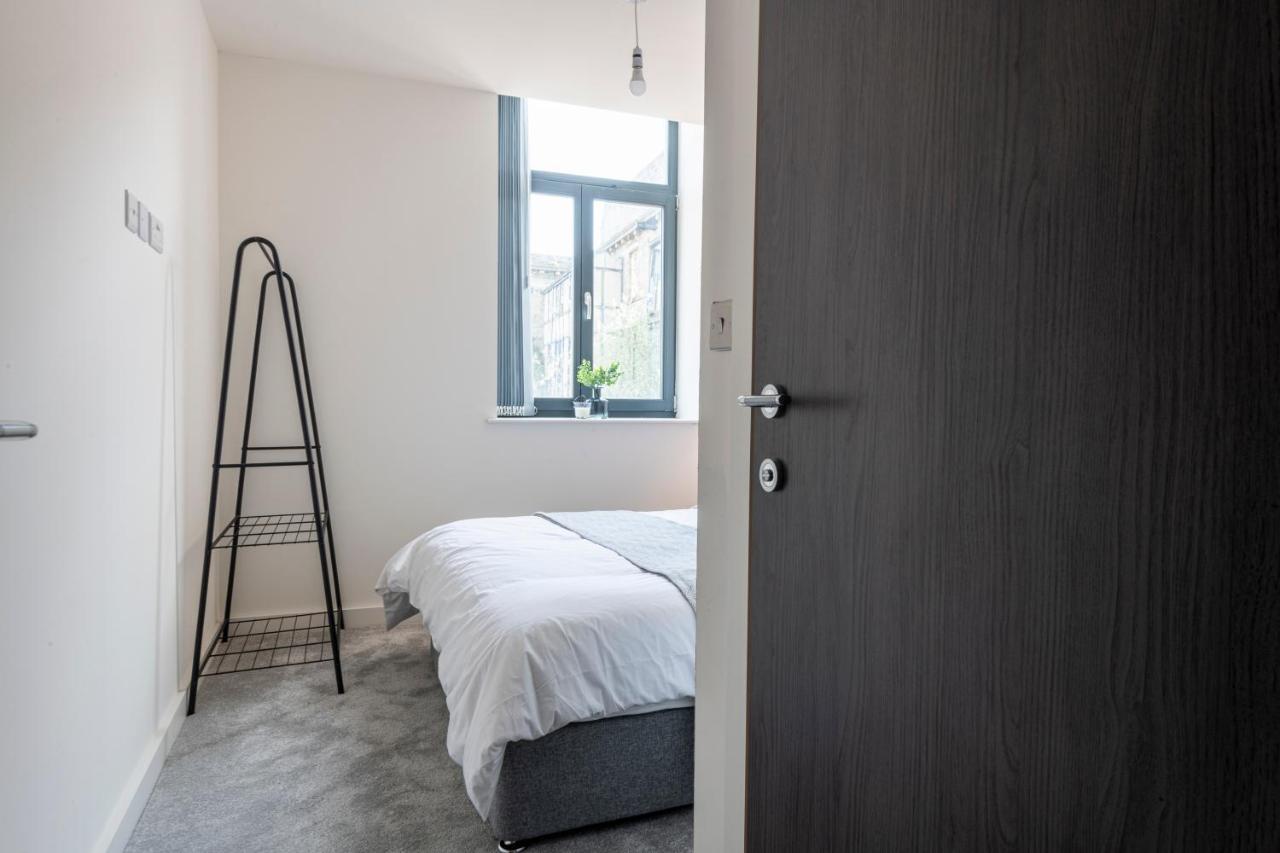 Stylish 2 Bed Apartment Close To City Bradford  Kültér fotó